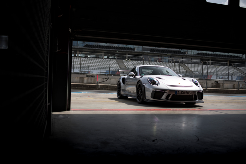 Illustration for article titled Put These Very Good 2019 Porsche 911 GT3 RS Photos In Your Life